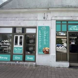 Fast Food Tri Avlije - Girosaurus